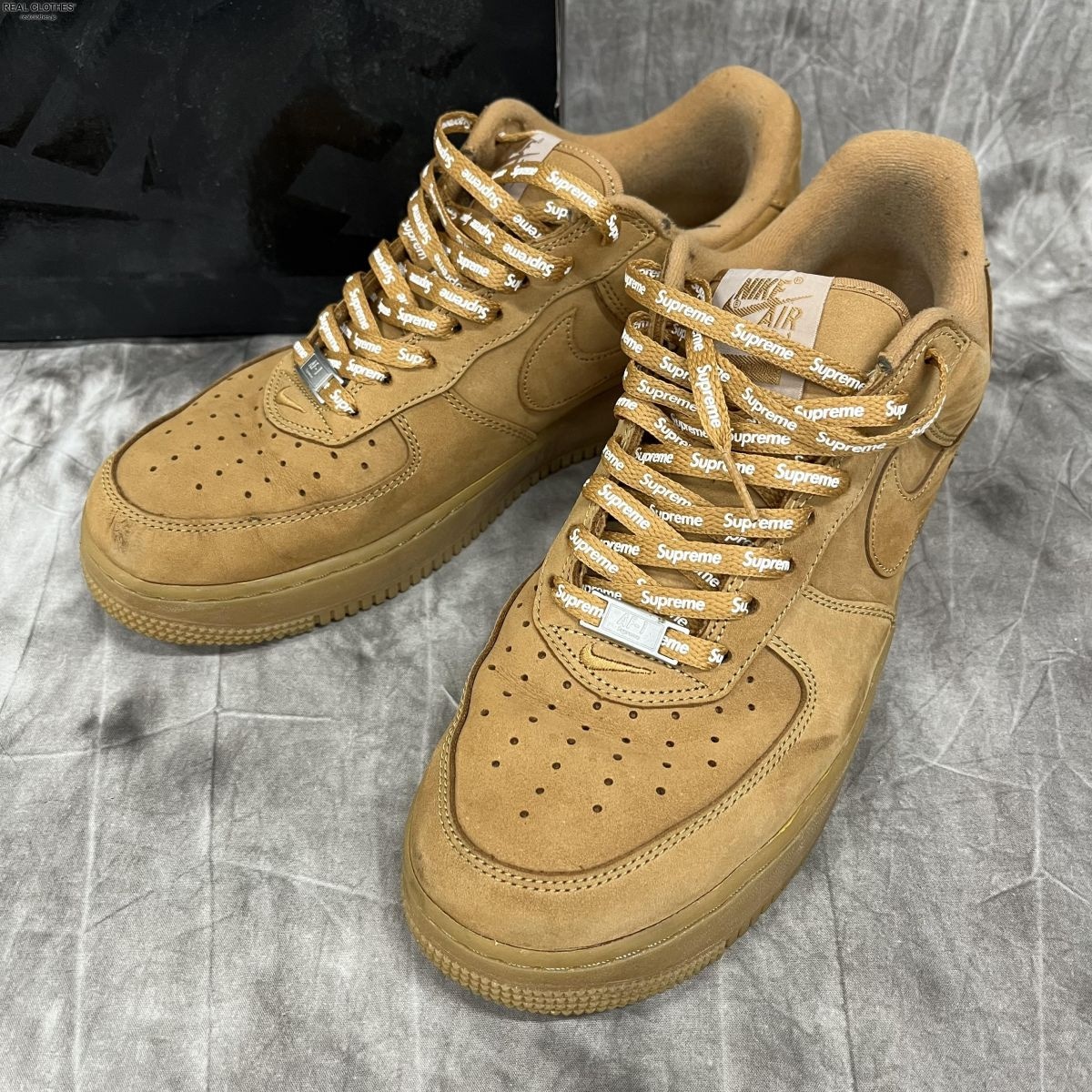 人気コラボ　シュプリーム ナイキ AIRFORCE FLAX DN1555200 Supreme × Nike Air Force 1 Low 