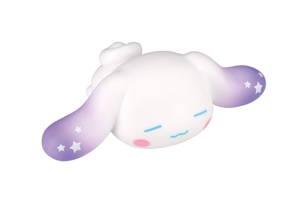 おやすみ姿とグラデーション塗装×星模様がかわいい「シナモロール